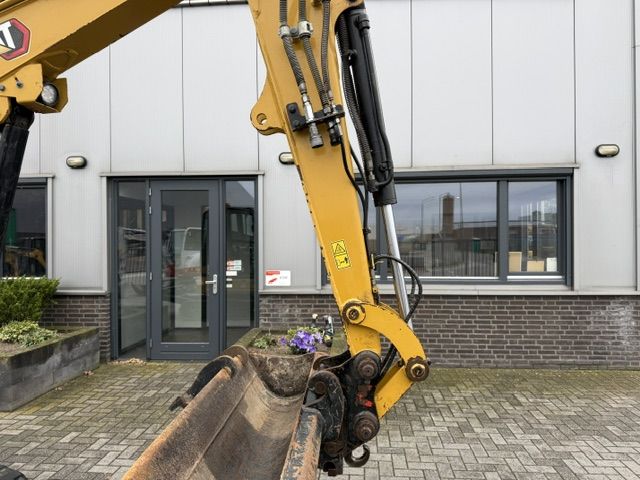 CAT 303cr Bj22 2500ur 3.2T Minigraver Minikraan Full option ZGST