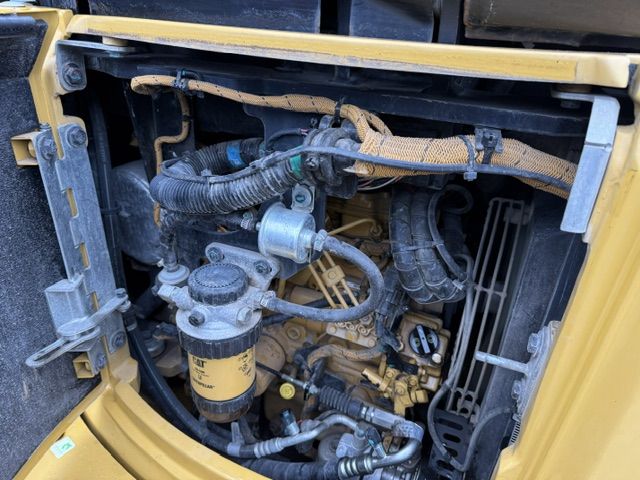 CAT 303cr Bj22 2500ur 3.2T Minigraver Minikraan Full option ZGST