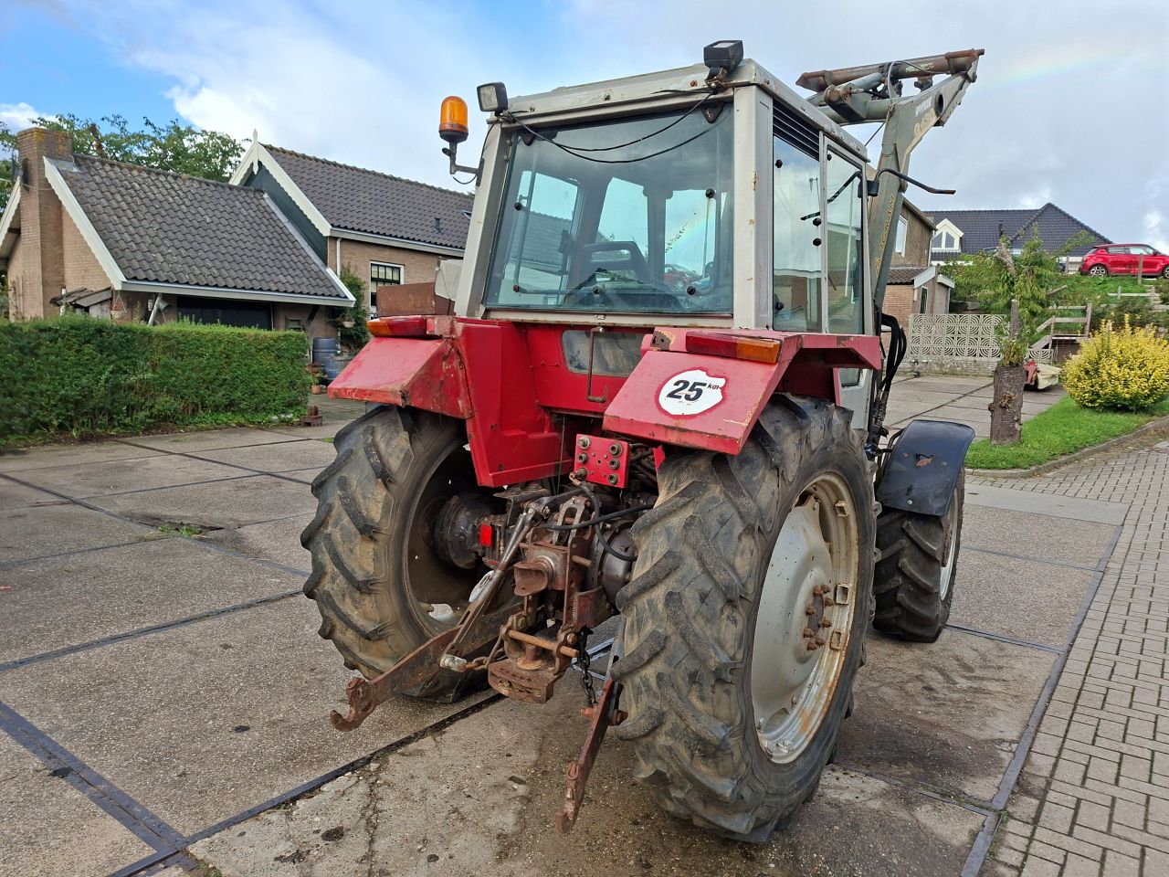 Massey Ferguson 690 met voorlader