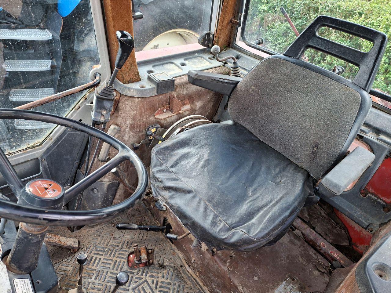 Massey Ferguson 690 met voorlader