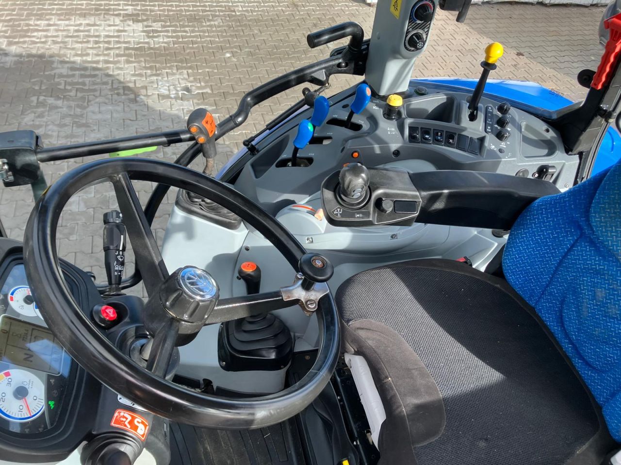 New holland T5.105DC