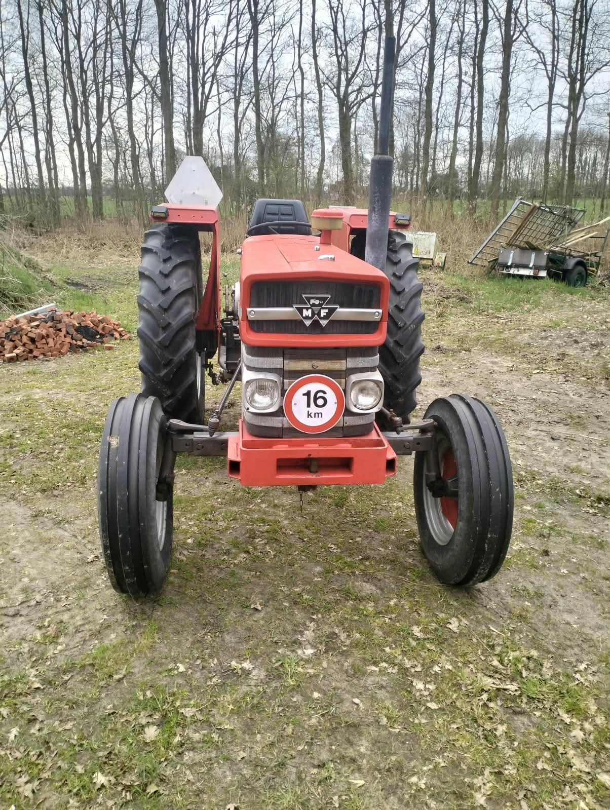 Te koop McCormick 423 loopt mooi en alles werkt goed.