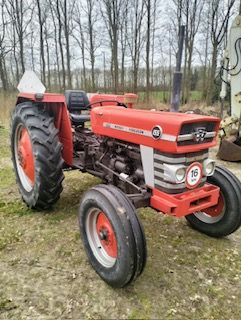 Te koop McCormick 423 loopt mooi en alles werkt goed.