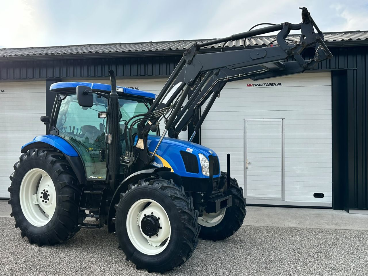 New Holland TSA100