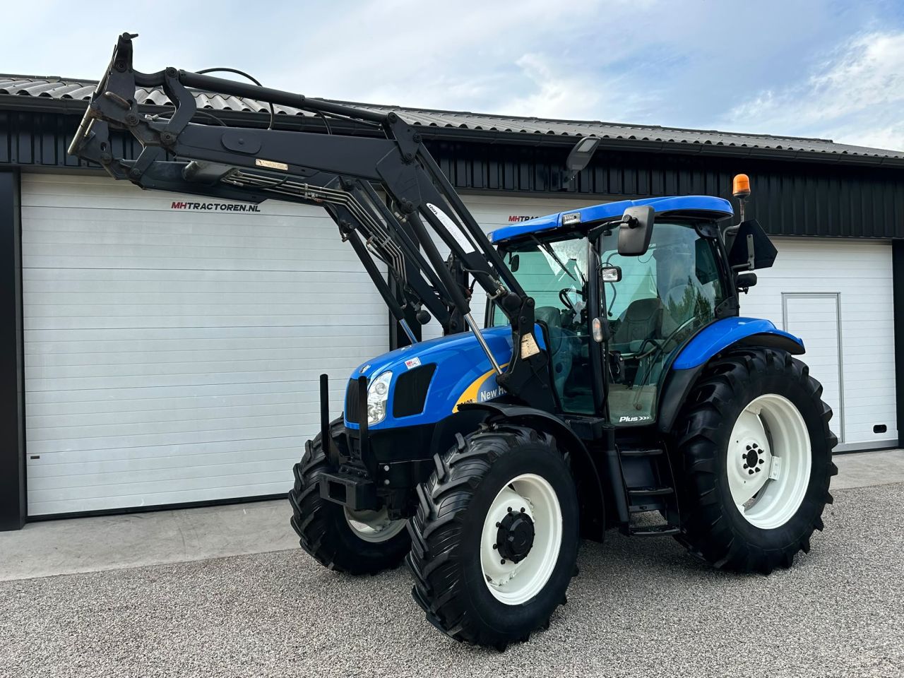 New Holland TSA100