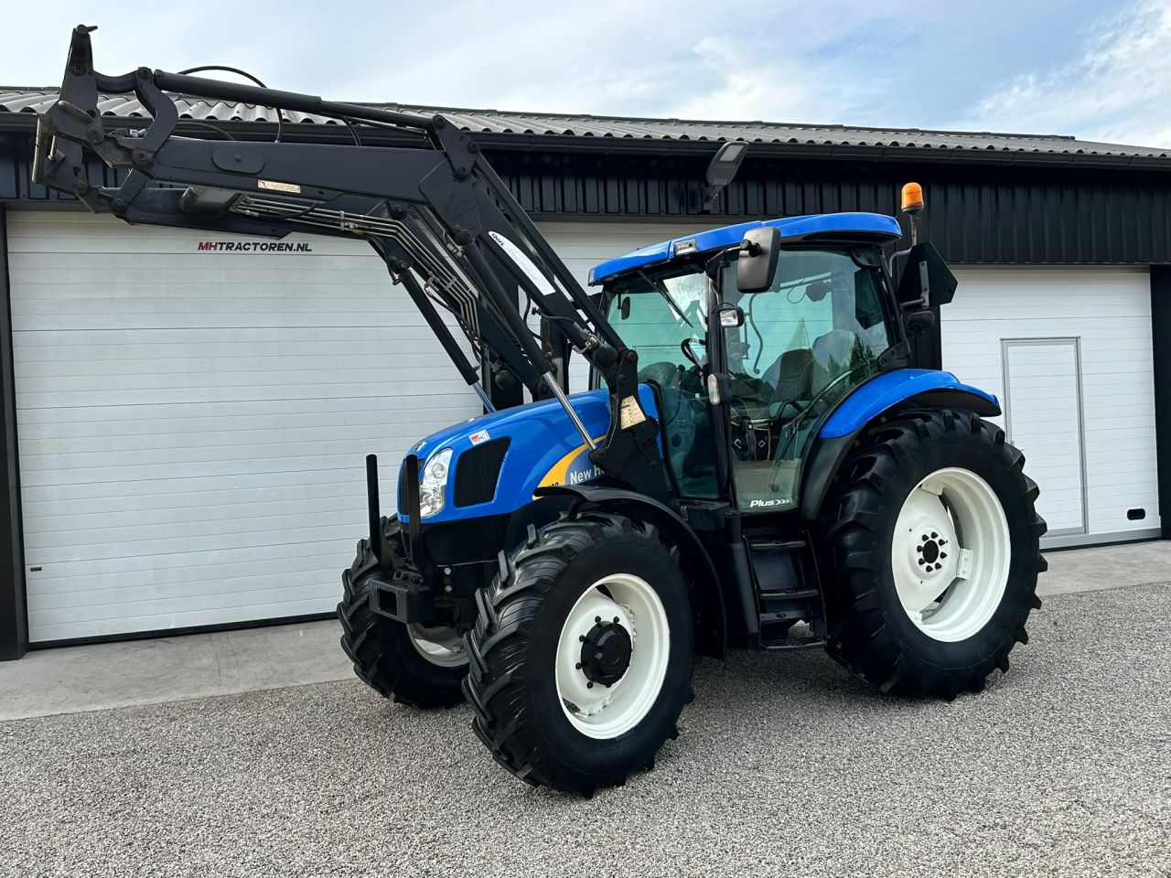New Holland TSA100
