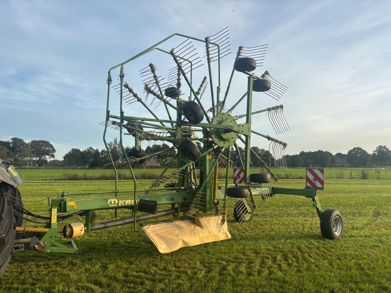 Krone swadro 900 hark middenafleg