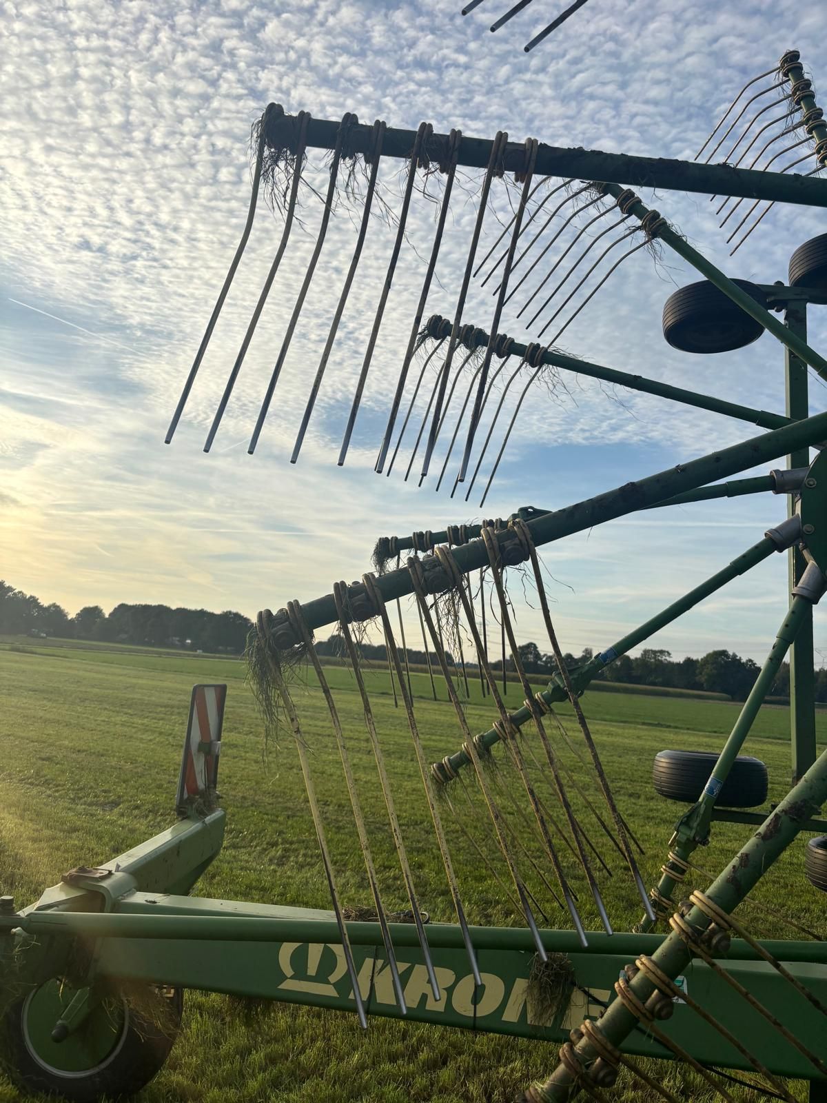 Krone swadro 900 hark middenafleg