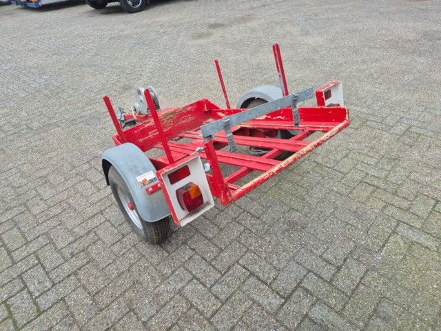 Aanhanger voor vervoer trilplaat.