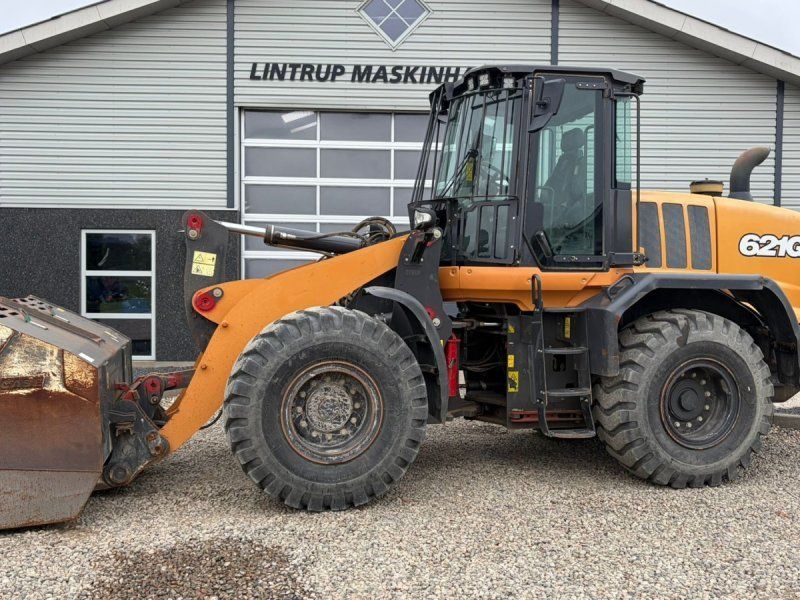 Case IH 621G Med højtip skovl på