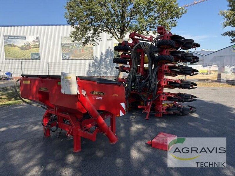Väderstad TEMPO 12 + FH 2200 Fronttank