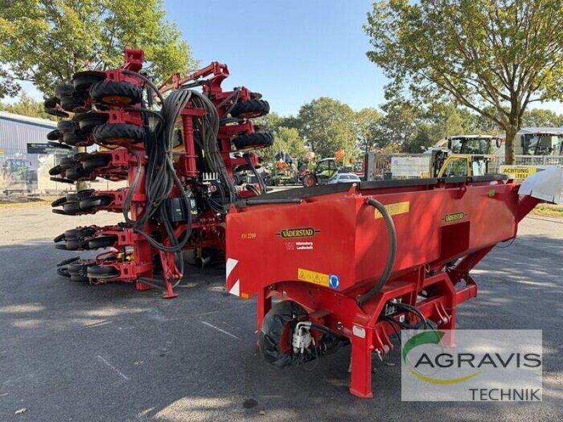 Väderstad TEMPO 12 + FH 2200 Fronttank