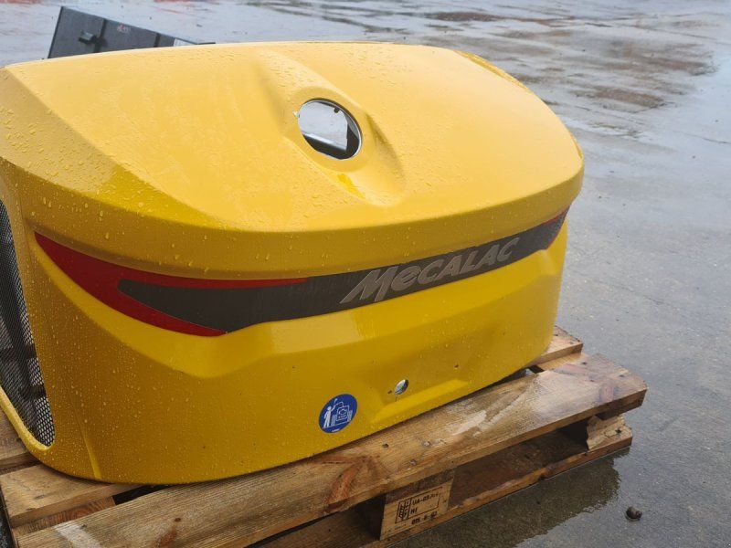 Mecalac MCL8 Motorhjelm