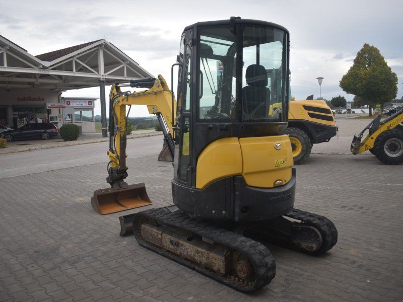 Yanmar VIO25-4