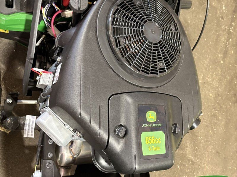 John Deere X127