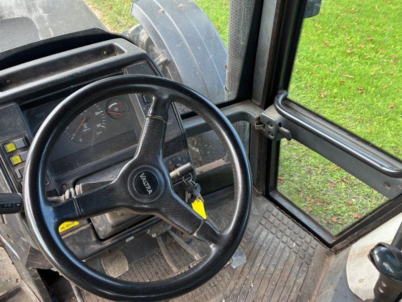 Valtra 8050