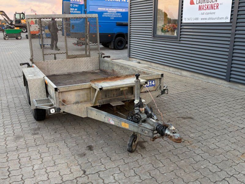 Variant VA2715M2 2700 kg maskin / erhvervs Årgang