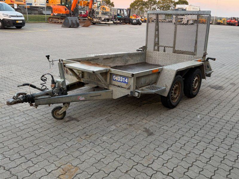 Variant VA2715M2 2700 kg maskin / erhvervs Årgang