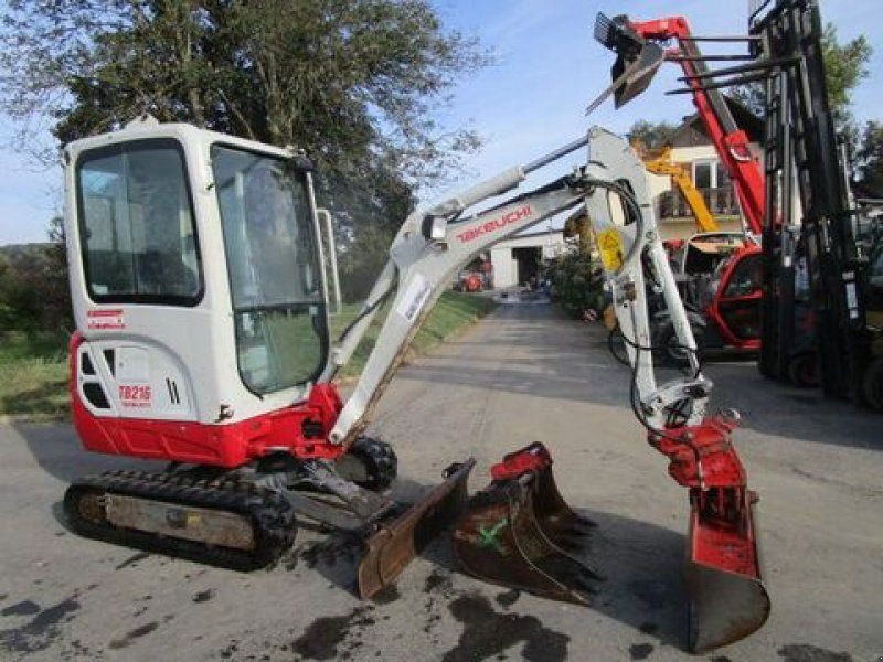 Takeuchi TB 216 hydraulischer Schnellwechsler + 3 Löffe