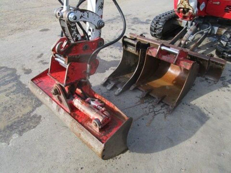 Takeuchi TB 216 hydraulischer Schnellwechsler + 3 Löffe