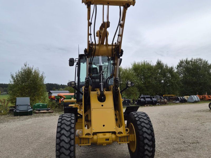 Cat 910 High Lift