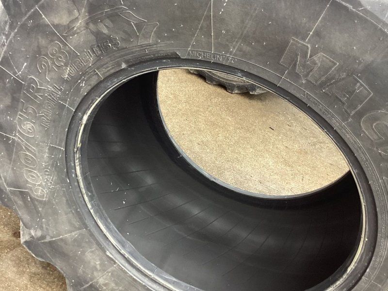 Michelin Match Bib 600/65R28