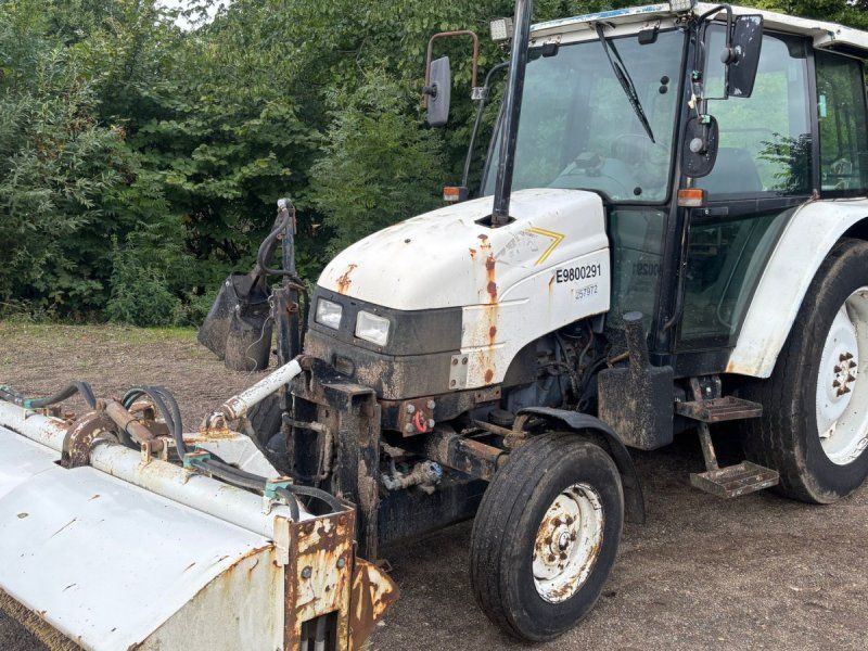 New Holland 4635