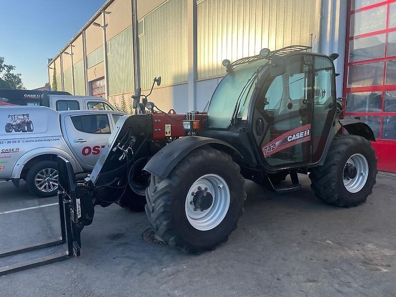 Case IH Farmlift 742