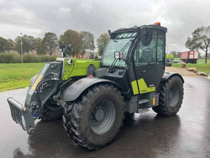 Claas Scorpion 742 Varipower
