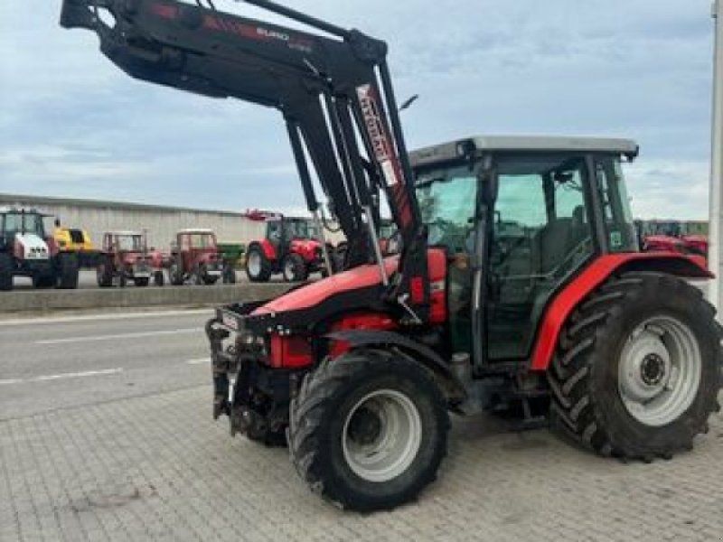 Massey Ferguson 4225