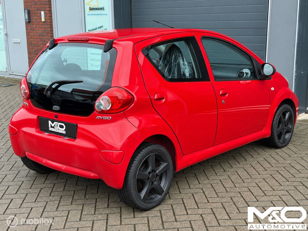 Toyota Aygo 1.0-12V | PDC | E-RAMEN | APK