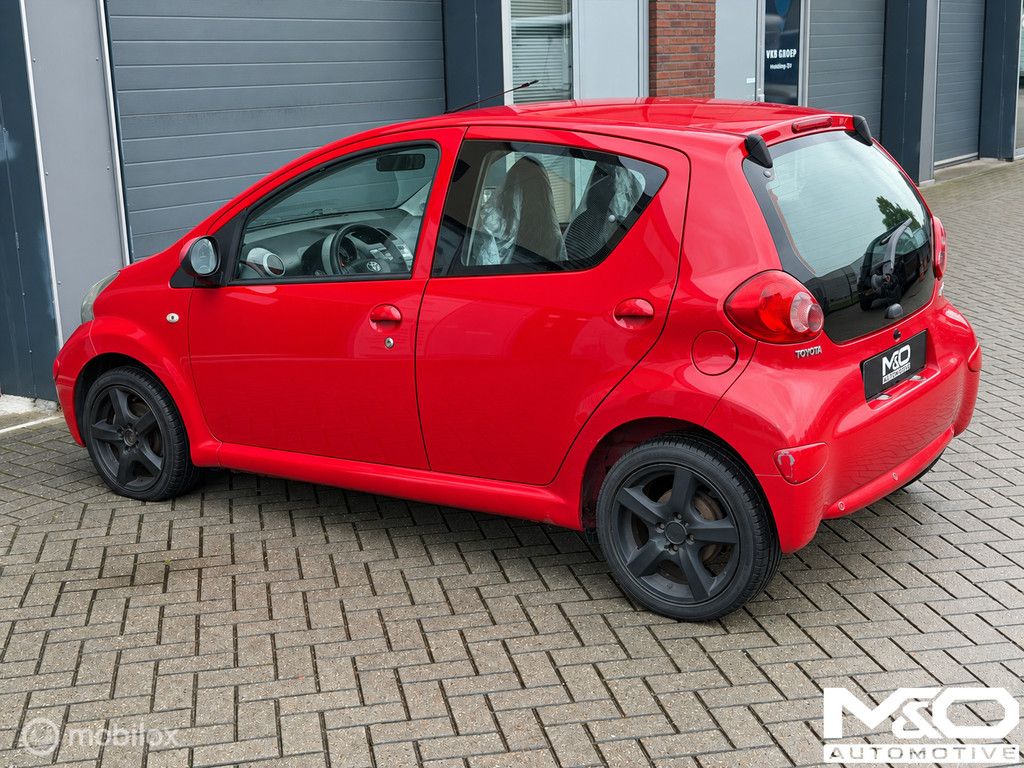 Toyota Aygo 1.0-12V | PDC | E-RAMEN | APK