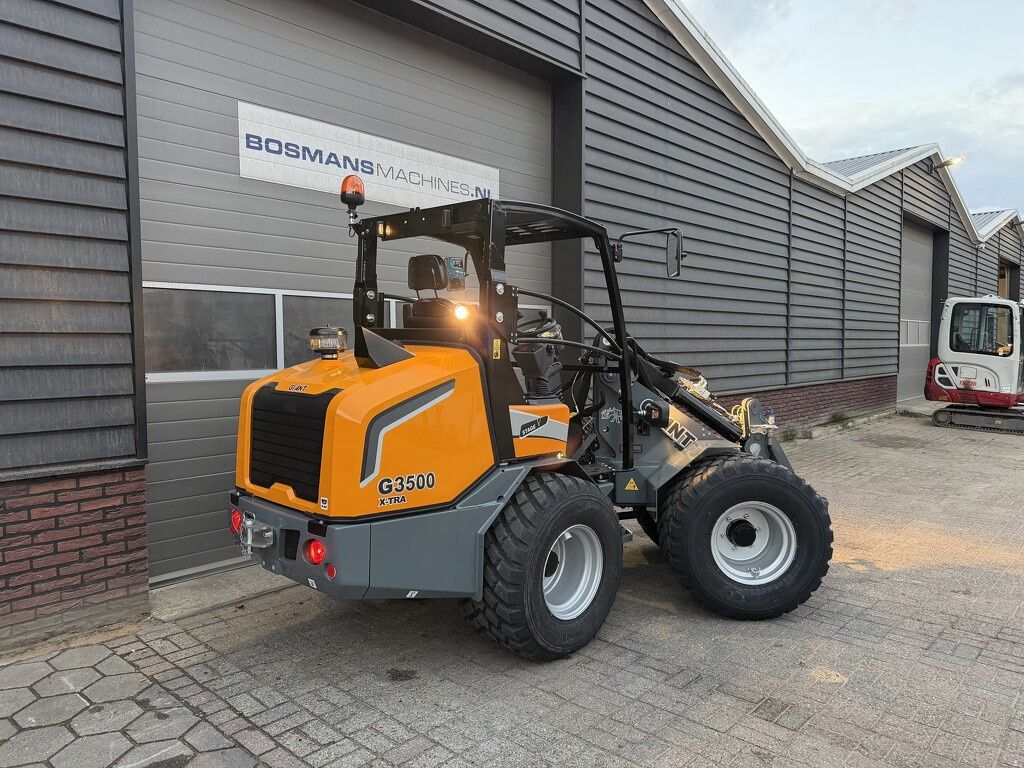 Giant G3500 X-TRA shovel NIEUW