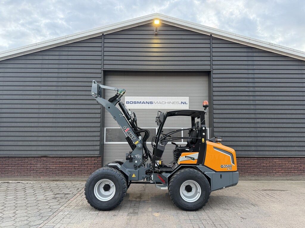Giant G3500 X-TRA shovel NIEUW