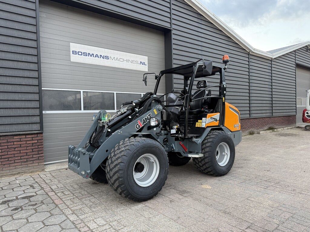 Giant G3500 X-TRA shovel NIEUW