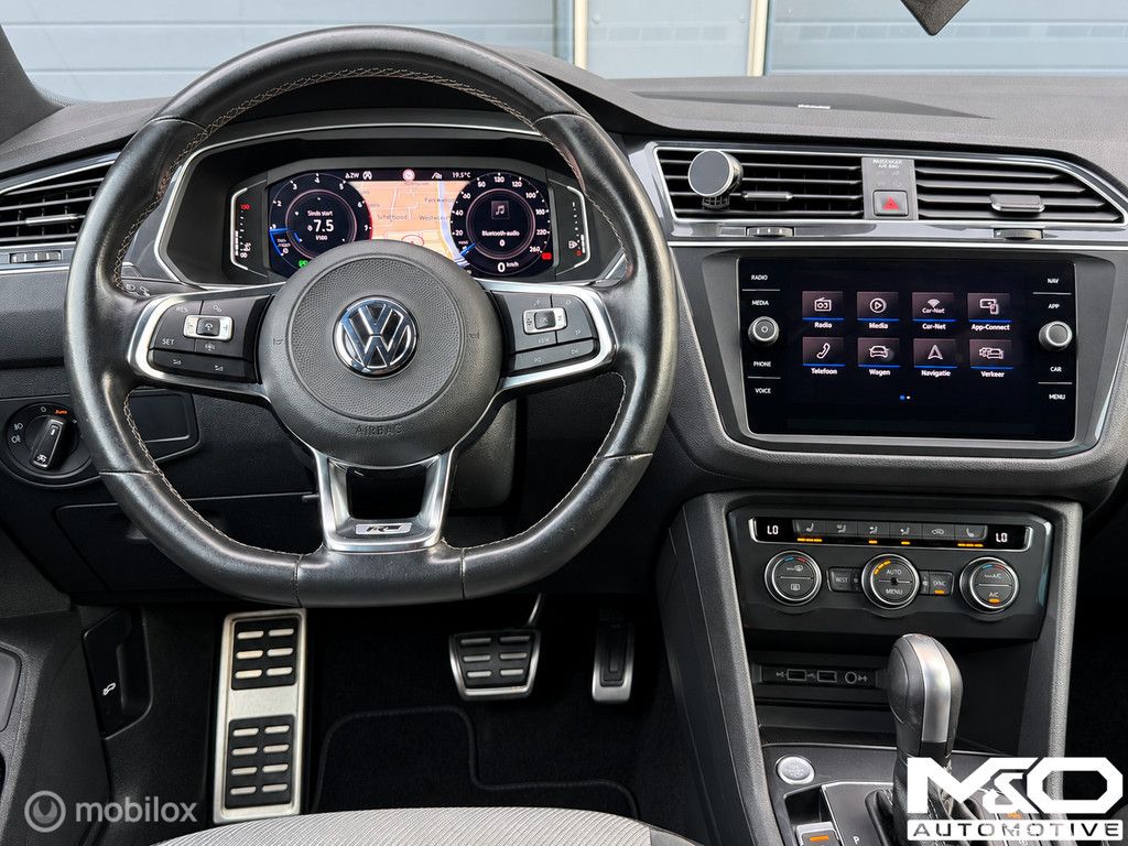 Volkswagen Tiguan 1.5 TSI ACT R-line | PANO | VIRTUAL | DYNAUDIO
