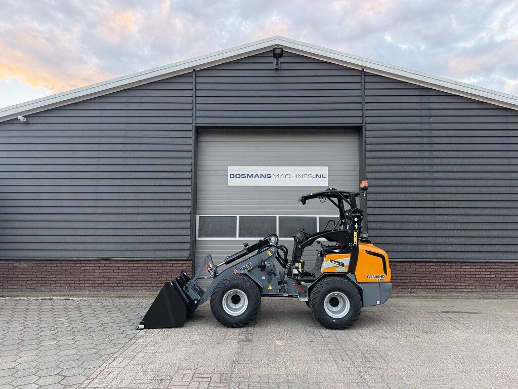 Giant G2500 X-TRA HD shovel NIEUW met PRO-INCHING