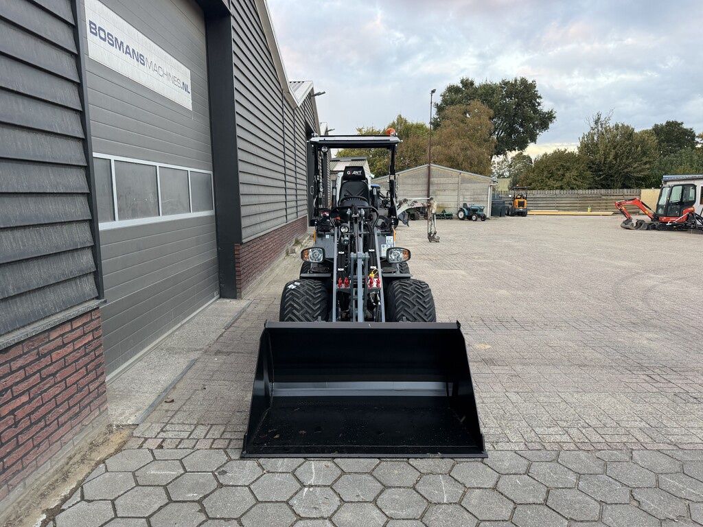 Giant G2500 X-TRA HD shovel NIEUW met PRO-INCHING