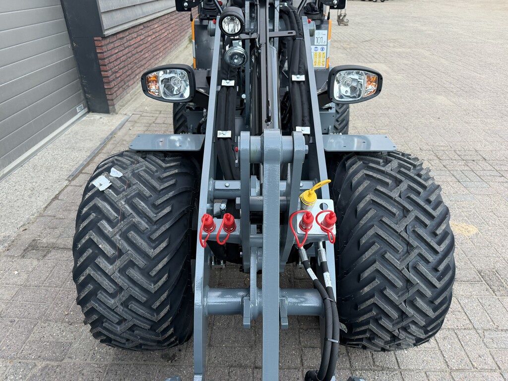 Giant G2500 X-TRA HD shovel NIEUW met PRO-INCHING