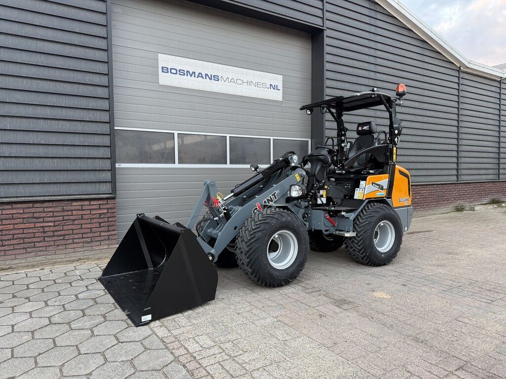 Giant G2500 X-TRA HD shovel NIEUW met PRO-INCHING