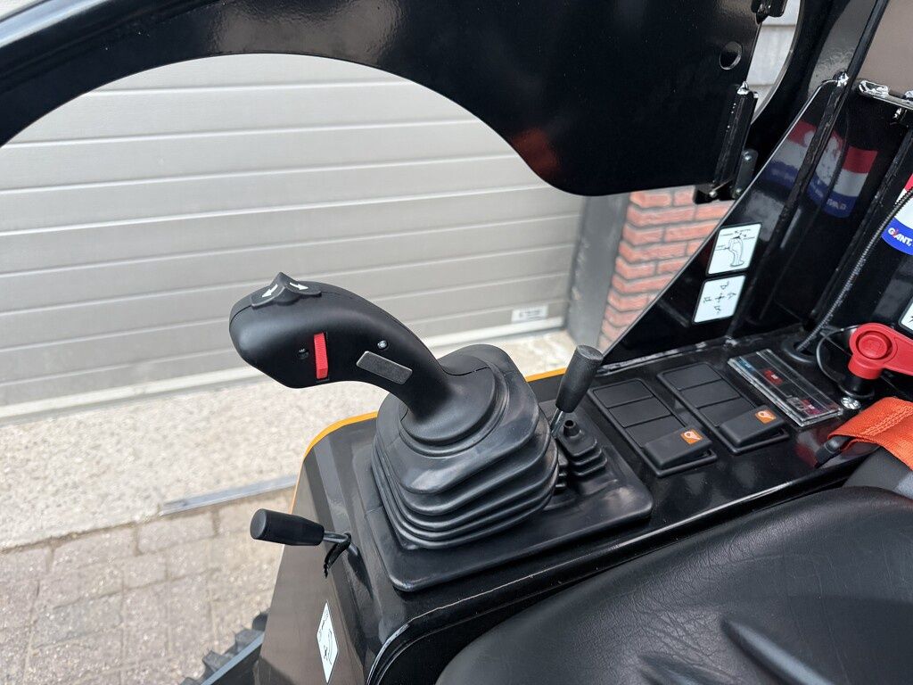 Giant G2500 X-TRA HD shovel NIEUW met PRO-INCHING
