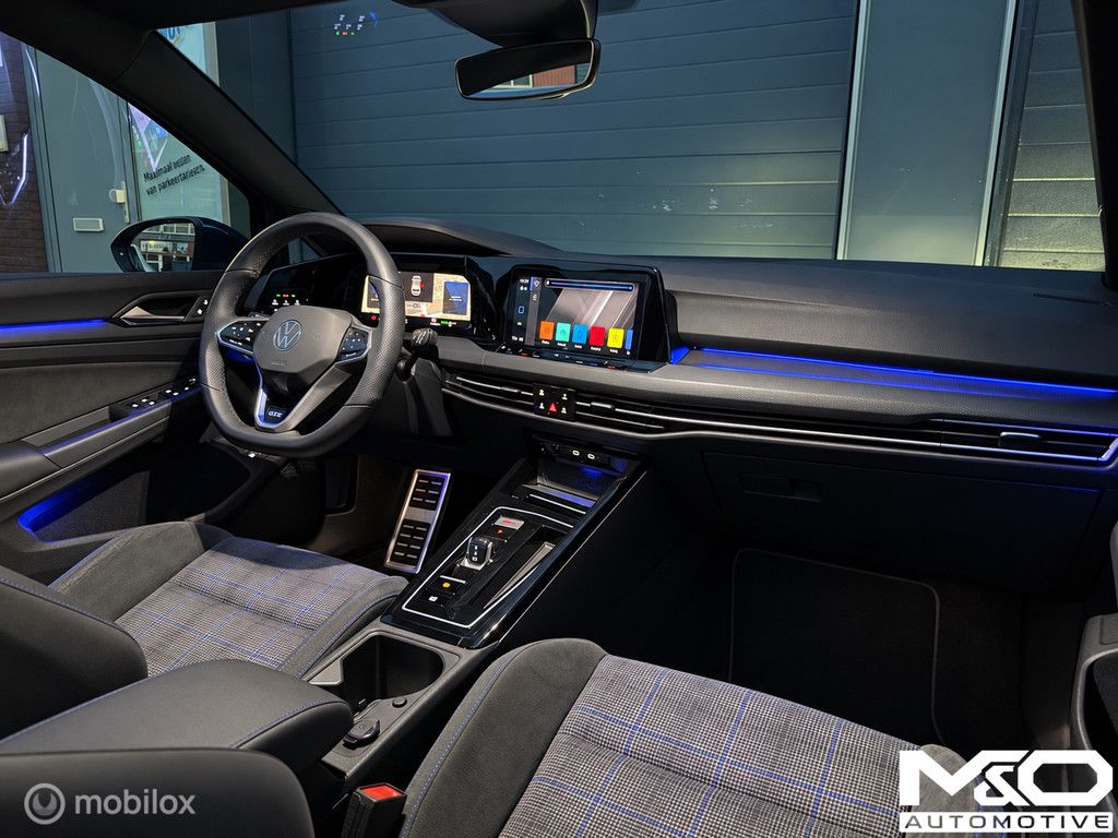 Volkswagen Golf 1.4 eHybrid GTE | PANO |IQ LED |CAMERA |AKRA