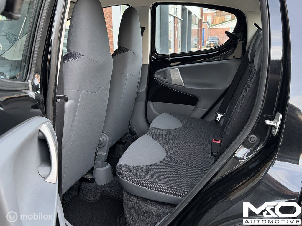 Peugeot 107 1.0-12V XS URBAN | AIRCO | E-RAMEN | NAP | APK