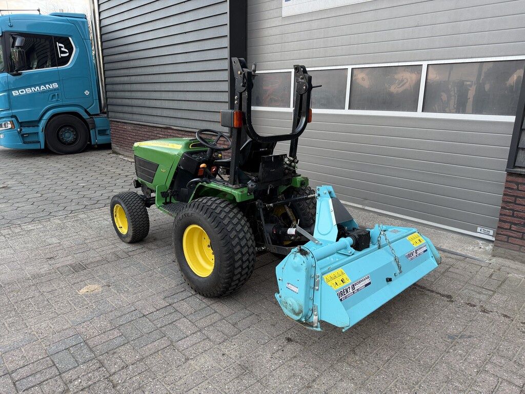 John Deere 4110 Compacttrekker (4WD / HST)
