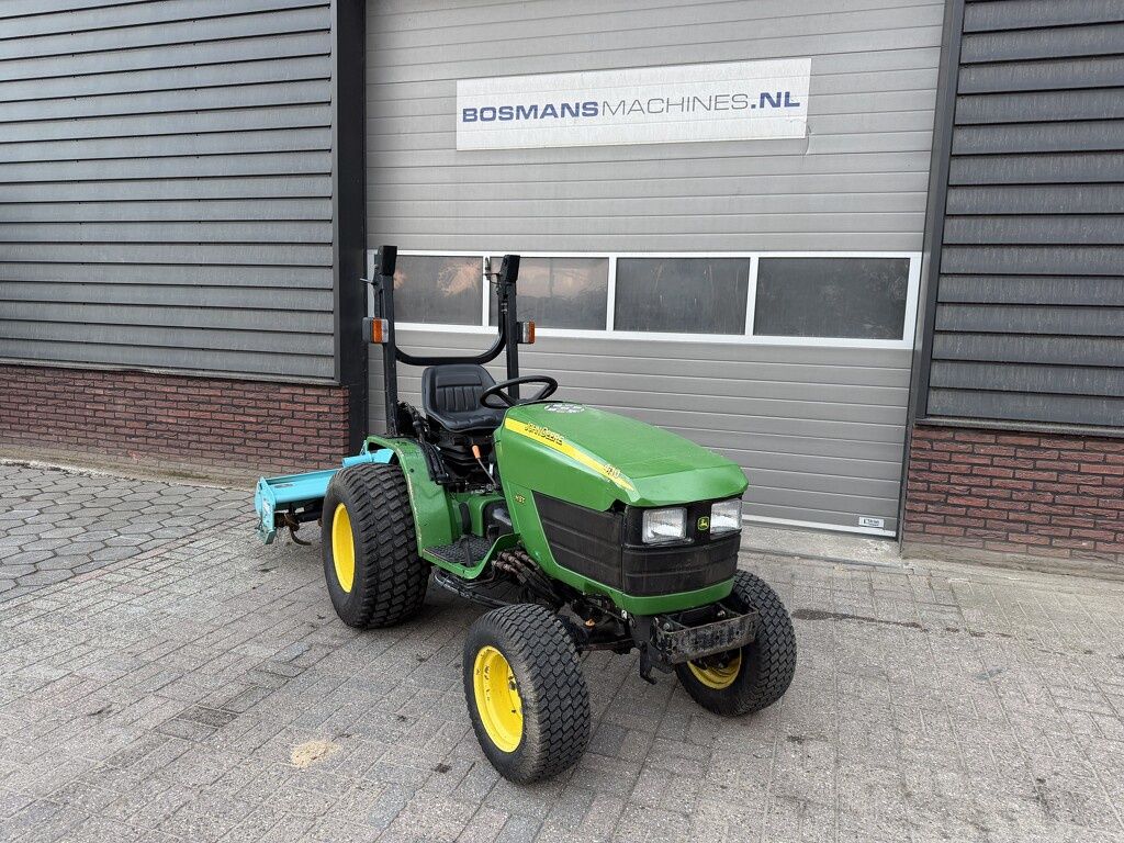 John Deere 4110 Compacttrekker (4WD / HST)