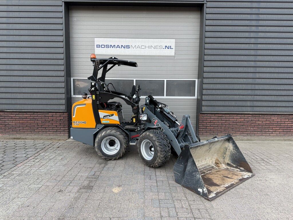 Giant G2300 X-TRA HD minishovel 2026 56 uur