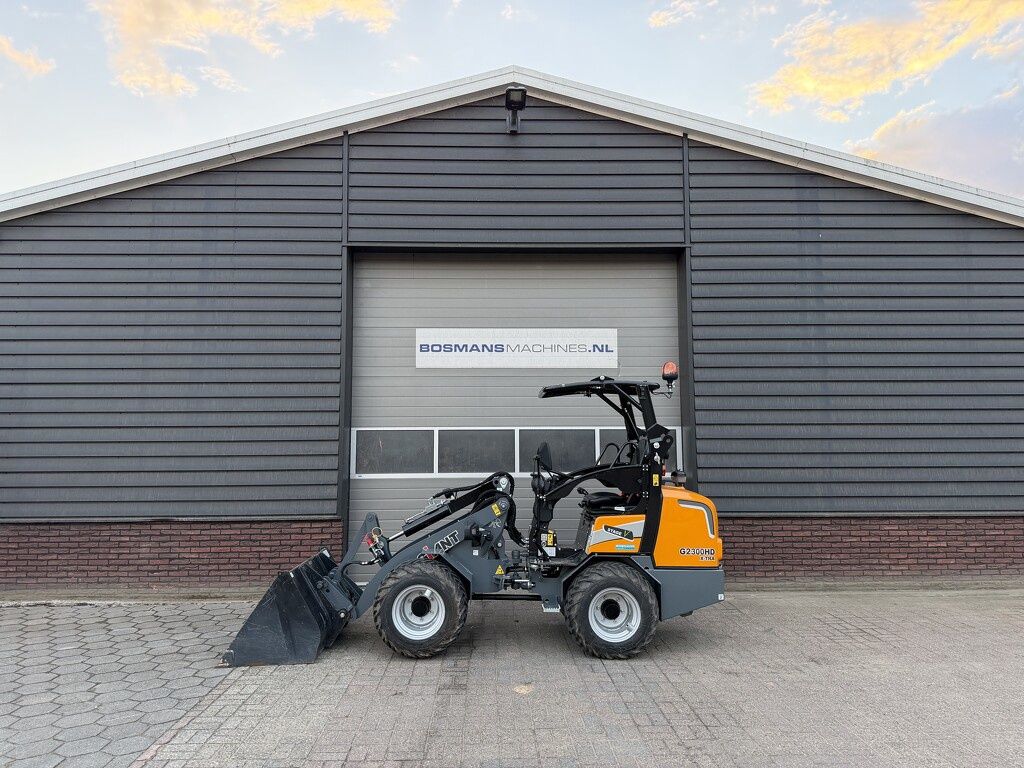 Giant G2300 X-TRA HD minishovel 2026 56 uur