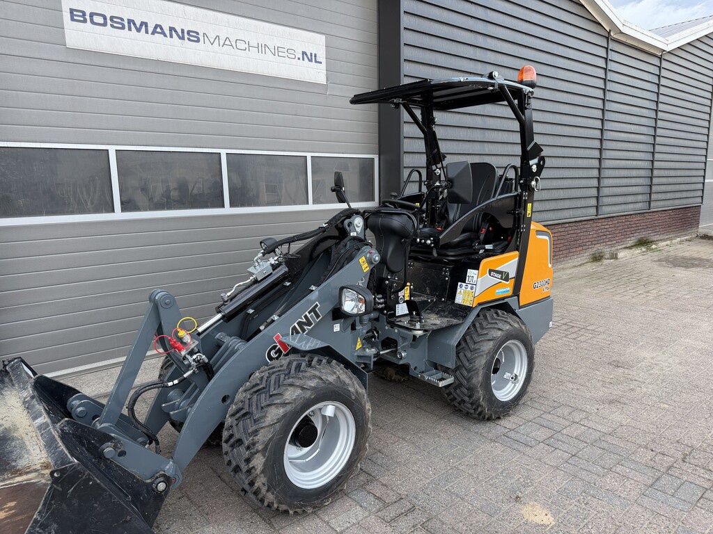 Giant G2300 X-TRA HD minishovel 2026 56 uur