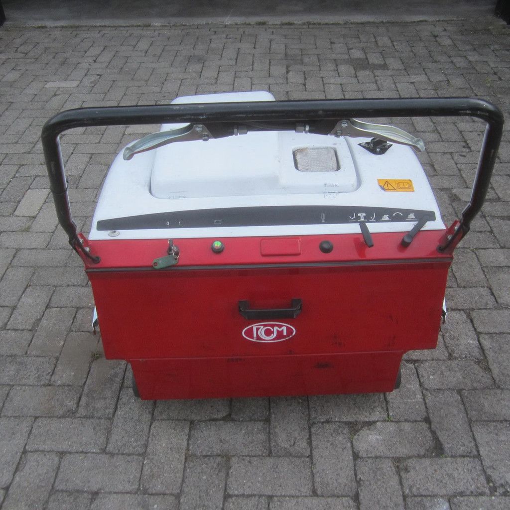 RCM Brava, veegmachine elek., veegbreedte 95 cm.