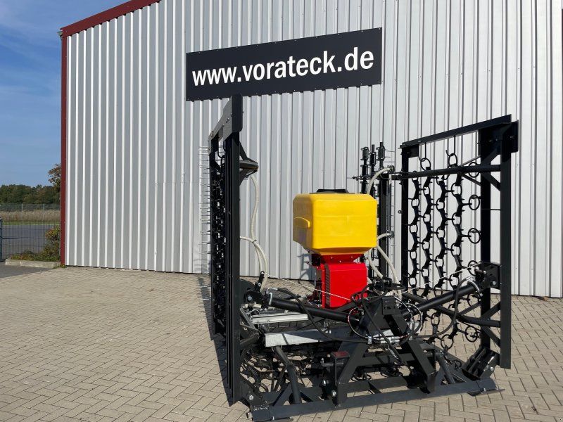 VORATECK Wiesenschleppe 6m mit Striegel und Nachsaateinrichtung.
